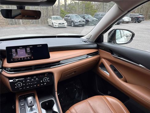 Used 2023 INFINITI QX60 Sensory w/ Cargo Package image 14