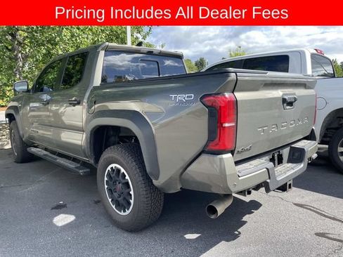 Used 2025 Toyota Tacoma TRD Off-Road w/ TRD Off Road Upgrade Package AWD/4WD image 5