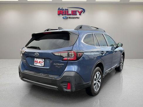 Used 2022 Subaru Outback Premium AWD/4WD image 5