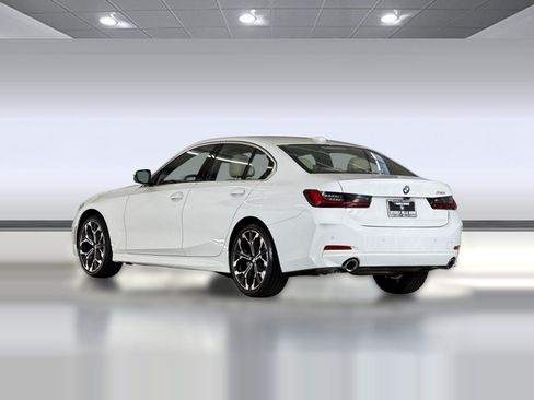 Used 2026 BMW 330i Sedan w/ Convenience Package RWD image 3