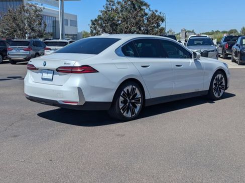 Used 2025 BMW 530i xDrive AWD/4WD image 7