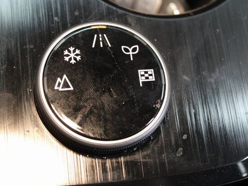 Used 2021 Nissan Rogue S image 23