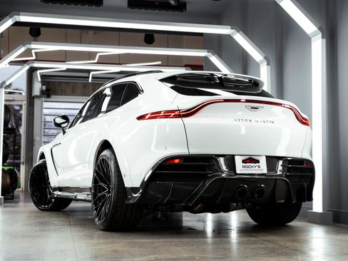 Used 2021 Aston Martin DBX AWD/4WD image 13