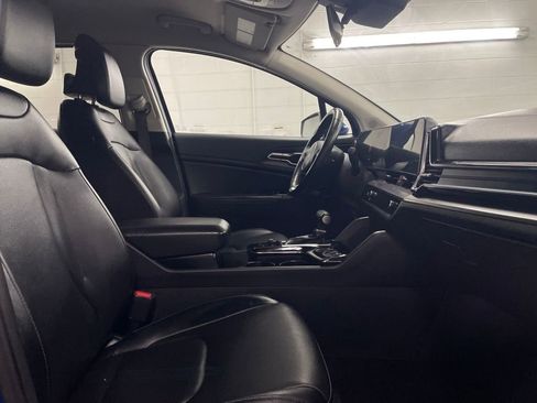 Used 2023 Kia Sportage EX image 30