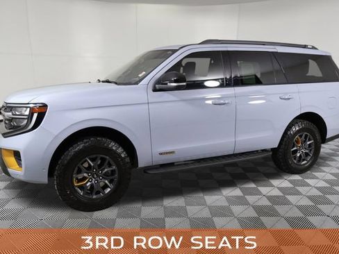 Used 2025 Ford Expedition Tremor AWD/4WD image 10