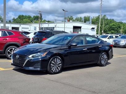 Used 2024 Nissan Altima 2.5 SV