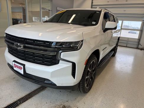 Used 2022 Chevrolet Suburban RST w/ Luxury Package AWD/4WD image 5