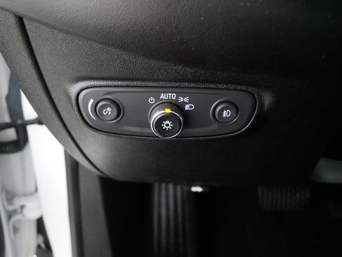 Used 2019 Chevrolet Equinox Premier image 26