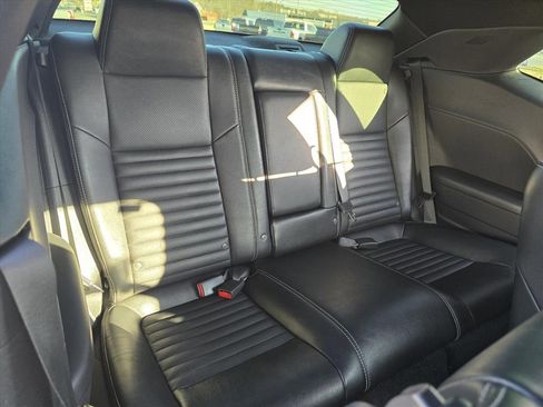 Used 2009 Dodge Challenger SE image 11