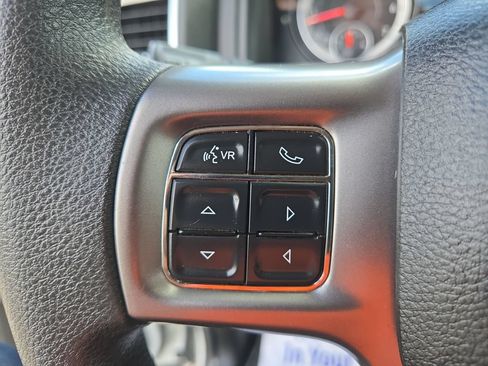 Used 2023 RAM 1500 Classic SLT AWD/4WD image 30