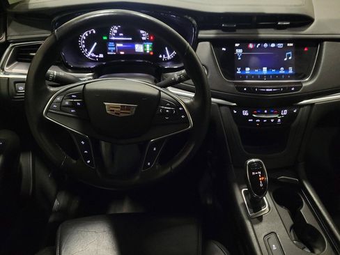 Used 2017 Cadillac XT5 Luxury w/ Driver Awareness Package FWD image 22