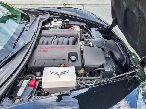 Used 2010 Chevrolet Corvette Convertible w/ Preferred Equipment Group RWD image 28