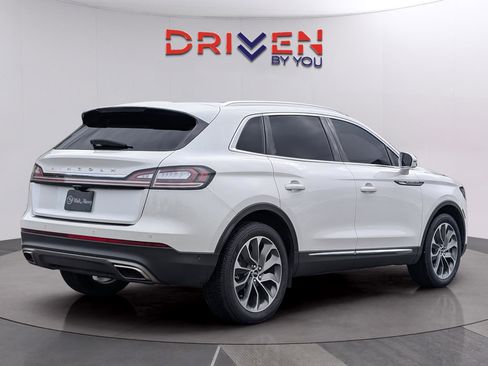 Used 2023 Lincoln Nautilus Reserve w/ Equipment Group 201A image 5