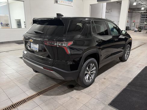 New 2026 Chevrolet Equinox LT w/ Convenience Package II image 3