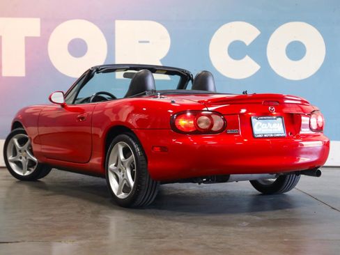 Used 2003 MAZDA MX-5 Miata LS RWD image 4