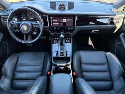 Certified 2023 Porsche Macan Turbo AWD/4WD image 13