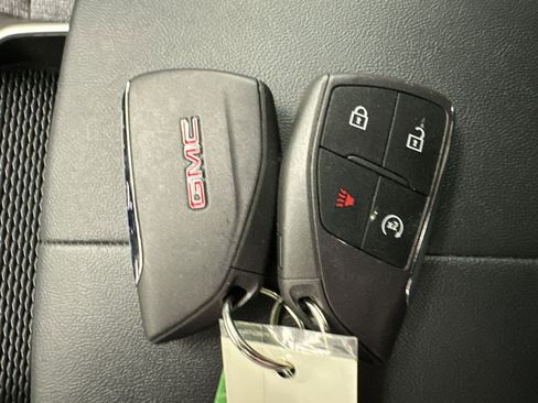 Certified 2026 GMC Terrain Elevation w/ LPO, Floor Liner Package AWD/4WD image 31