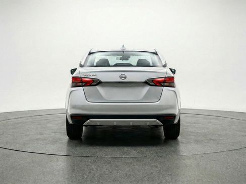 Used 2025 Nissan Versa SV image 7