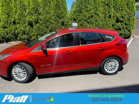 Used 2018 Ford Focus Electric Hatchback FWD image 5