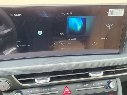 New 2025 Hyundai Sonata Limited image 9