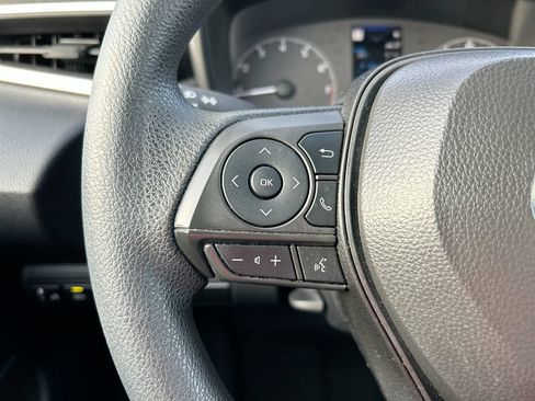 Used 2025 Toyota Corolla LE FWD image 7