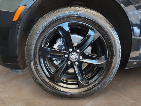Used 2023 Buick Enclave Essence w/ Sport Touring Edition FWD image 28