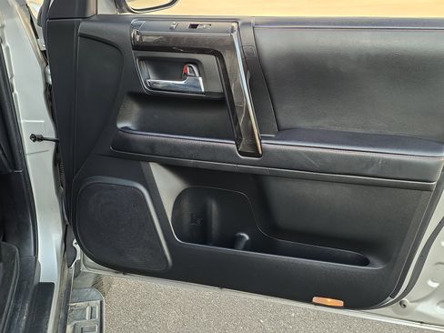 Used 2022 Toyota 4Runner TRD Off-Road Premium image 34