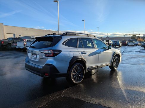 Used 2024 Subaru Outback Onyx Edition image 3