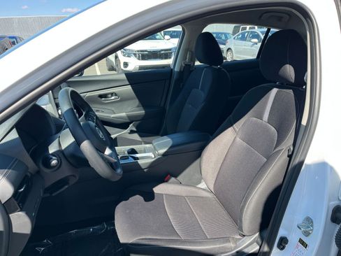 Used 2025 Nissan Sentra SV FWD image 35