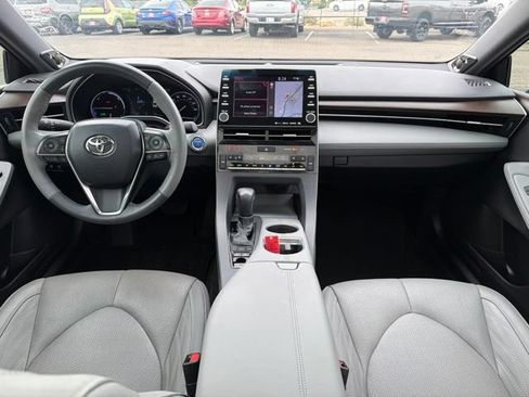 Certified 2022 Toyota Avalon Limited FWD image 11