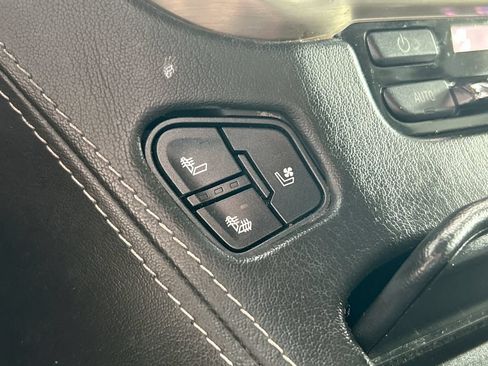 Used 2019 GMC Yukon XL Denali w/ Denali Ultimate Package RWD image 26