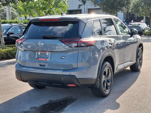 Used 2026 Nissan Rogue SV FWD image 6