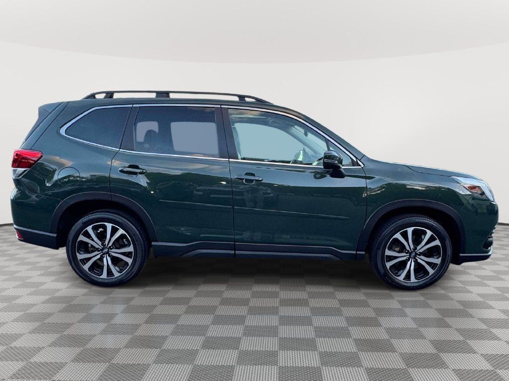 Used 2023 Subaru Forester Limited AWD/4WD image 9