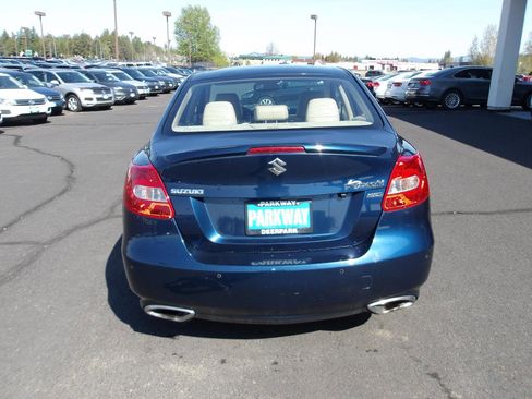 Used 2011 Suzuki Kizashi Sport SLS AWD/4WD image 4