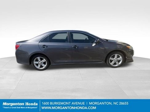 Used 2013 Toyota Camry SE FWD image 9