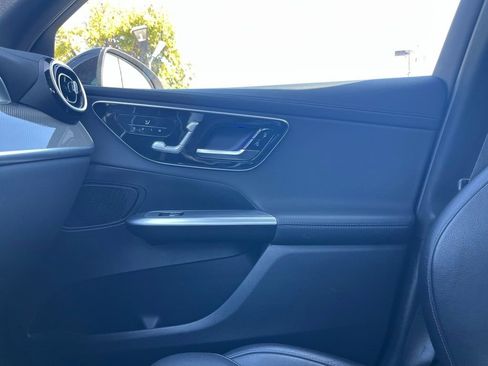 Used 2025 Mercedes-Benz GLC 43 AMG 4MATIC image 19