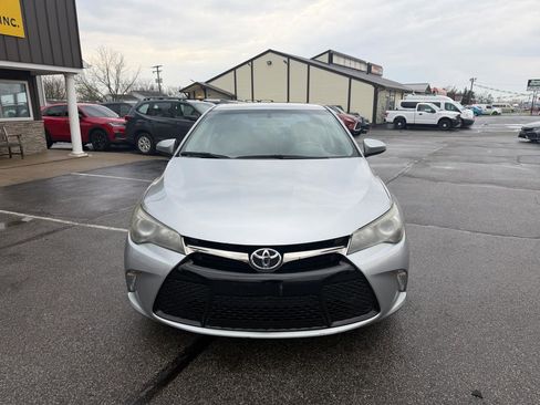 Used 2017 Toyota Camry XSE w/ Moonroof Package image 3