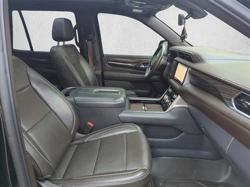 Used 2021 GMC Yukon Denali w/ Denali Premium Package image 25