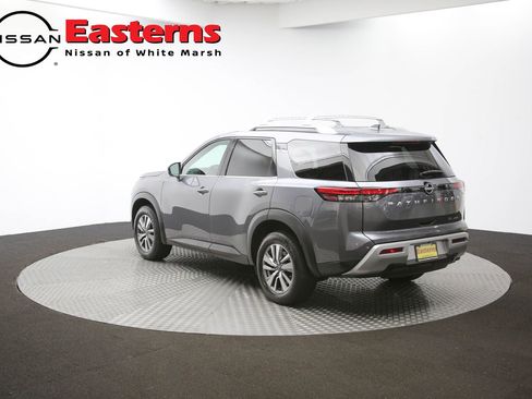 Used 2023 Nissan Pathfinder SL AWD/4WD image 63