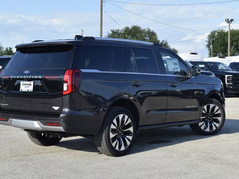 New 2025 Ford Expedition Platinum w/ Driver's Package image 6