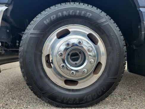 Used 2024 Ford F350 Lariat w/ Lariat Ultimate Package AWD/4WD image 9