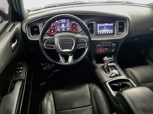 Used 2022 Dodge Charger SXT w/ Leather Interior Group RWD image 21