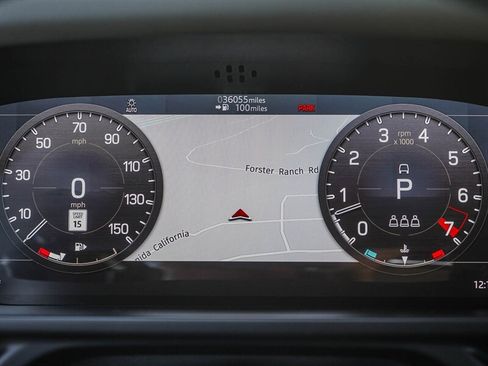 Used 2020 Land Rover Defender 110 SE image 32