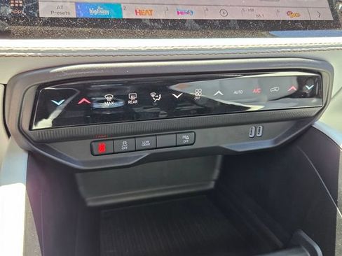 New 2026 Jeep Cherokee Limited AWD/4WD image 24