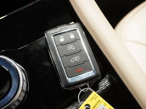 Used 2025 Jeep Grand Cherokee L Limited AWD/4WD image 28