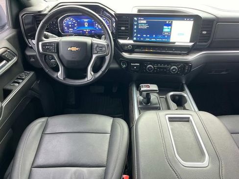 Used 2022 Chevrolet Silverado 1500 LTZ w/ LTZ Premium Package image 17