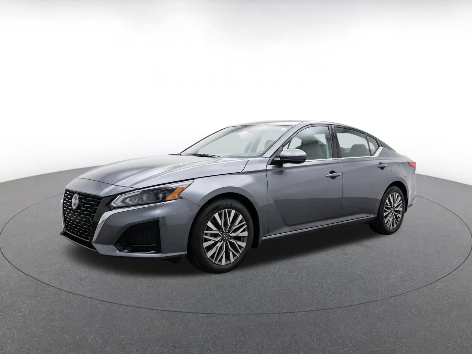Used 2026 Nissan Altima 2.5 SV FWD image 3