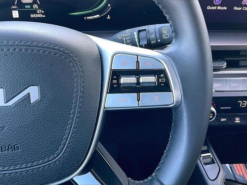 Used 2023 Kia Telluride S image 19