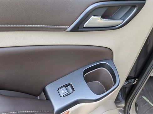 Used 2017 Chevrolet Suburban Premier image 16