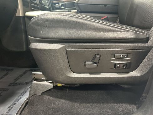 Used 2017 RAM 1500 Laramie w/ Convenience Group image 16